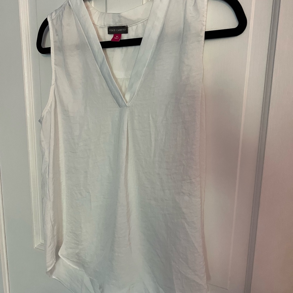 Vince Camuto cream Sleeveless V-Neck Top